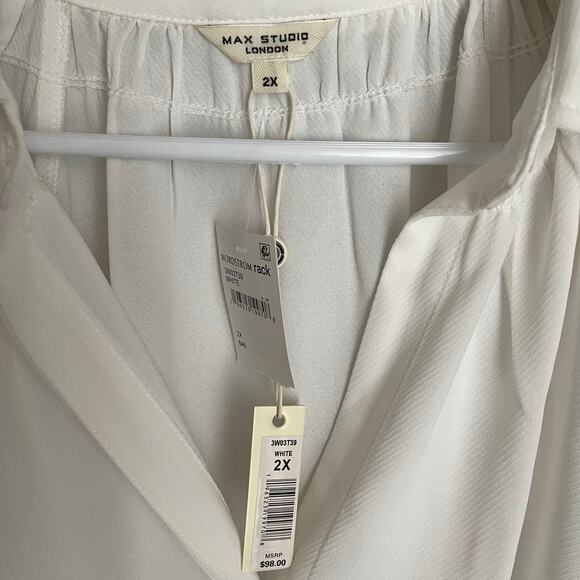 NWT Max Studio White Textured Puff Sleeve Blouse (2X) - Picture 3 of 9